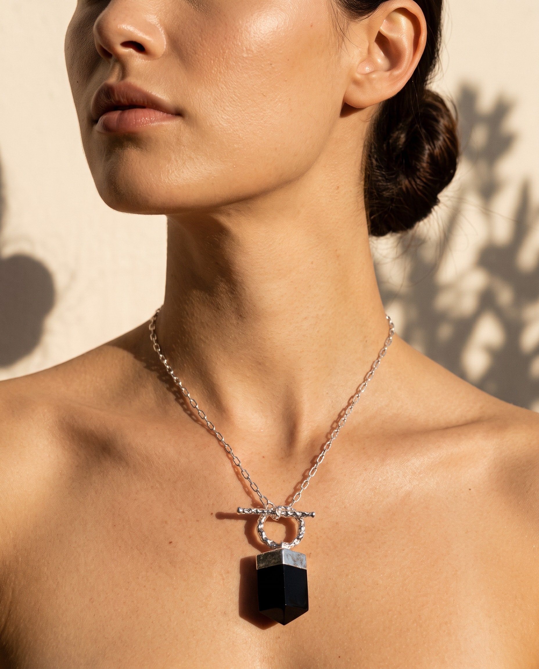 Colar Obsidiana Negra Prata, detalhe da pedra